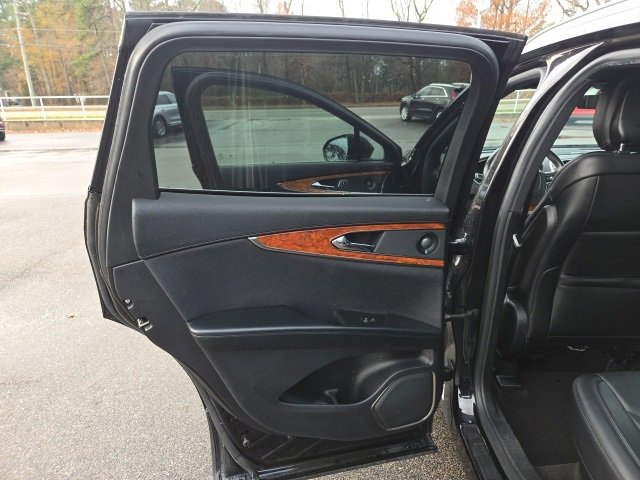 Used 2020 Lincoln Nautilus Reserve image 24