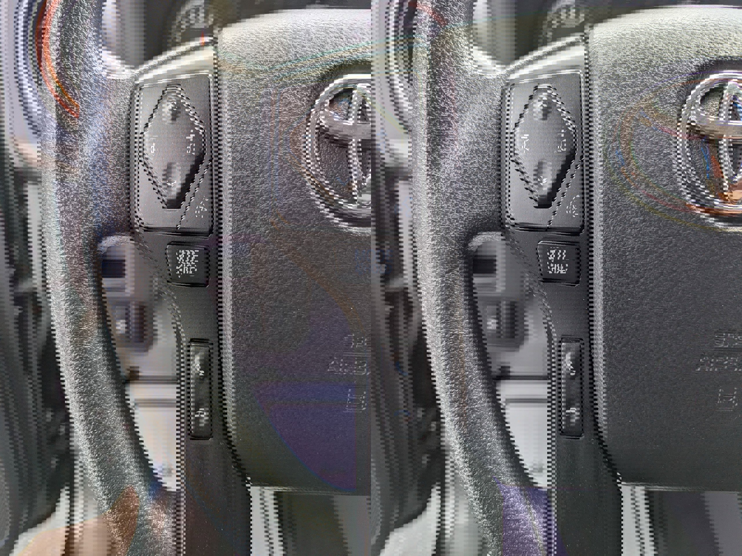 Used 2018 Toyota Tacoma SR image 14