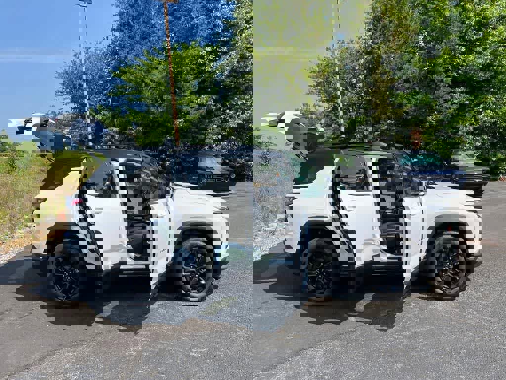 New 2026 Chevrolet Equinox LT w/ Convenience Package II image 44