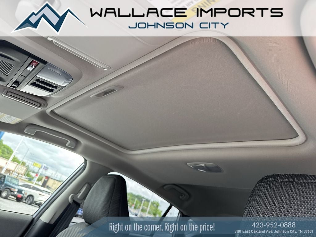 Used 2024 Subaru Crosstrek 2.0i Premium AWD/4WD image 6