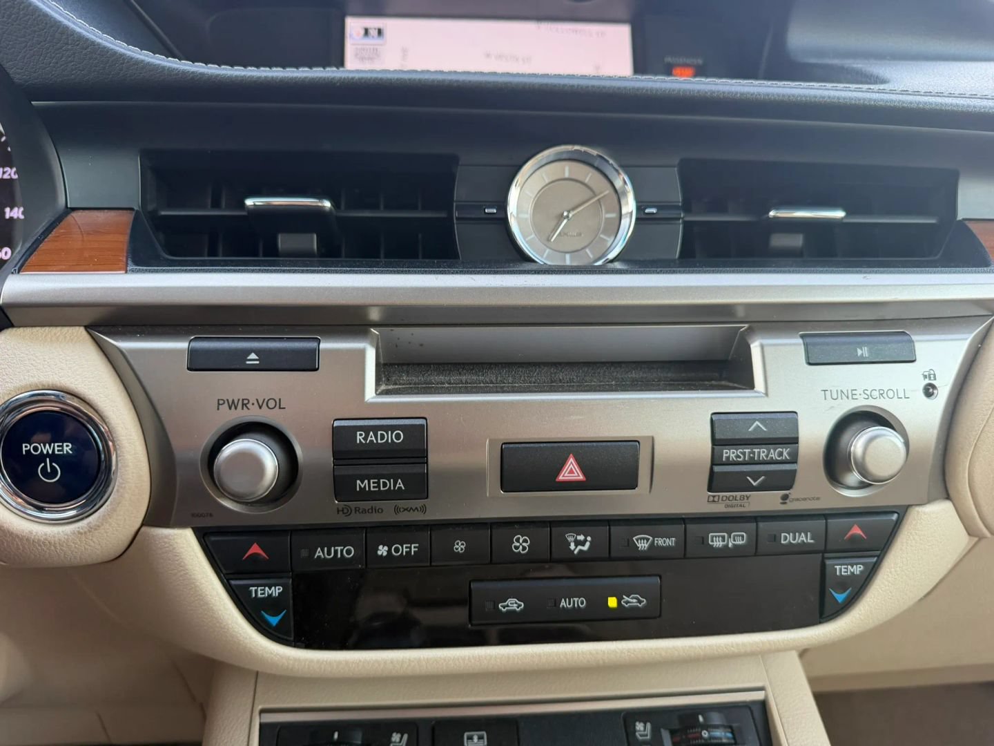 Used 2013 Lexus ES 300h w/ Luxury Pkg FWD image 25