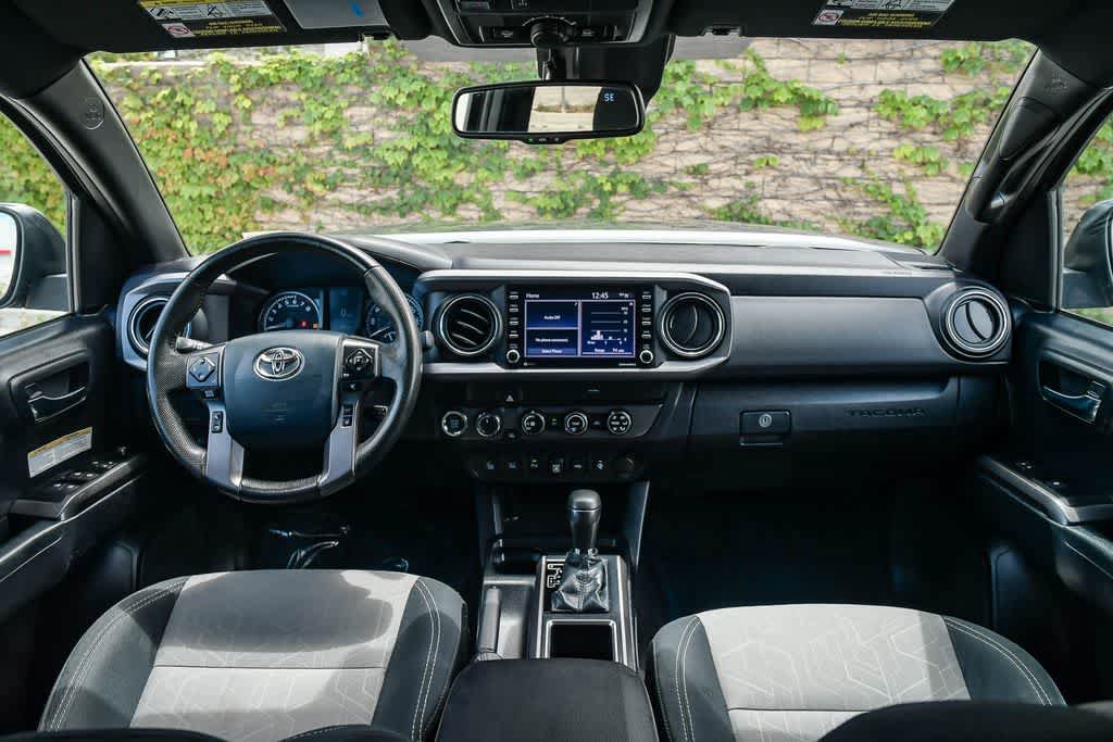 Used 2020 Toyota Tacoma TRD Off-Road w/ Technology Package AWD/4WD image 14