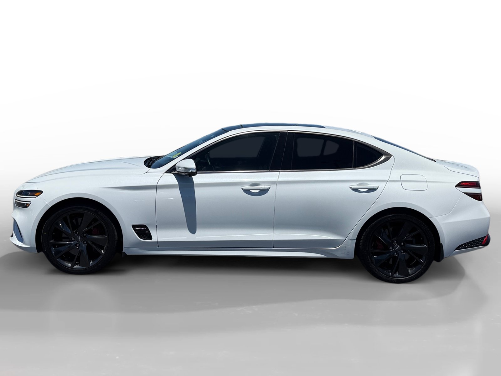 Used 2022 Genesis G70 3.3T RWD image 2