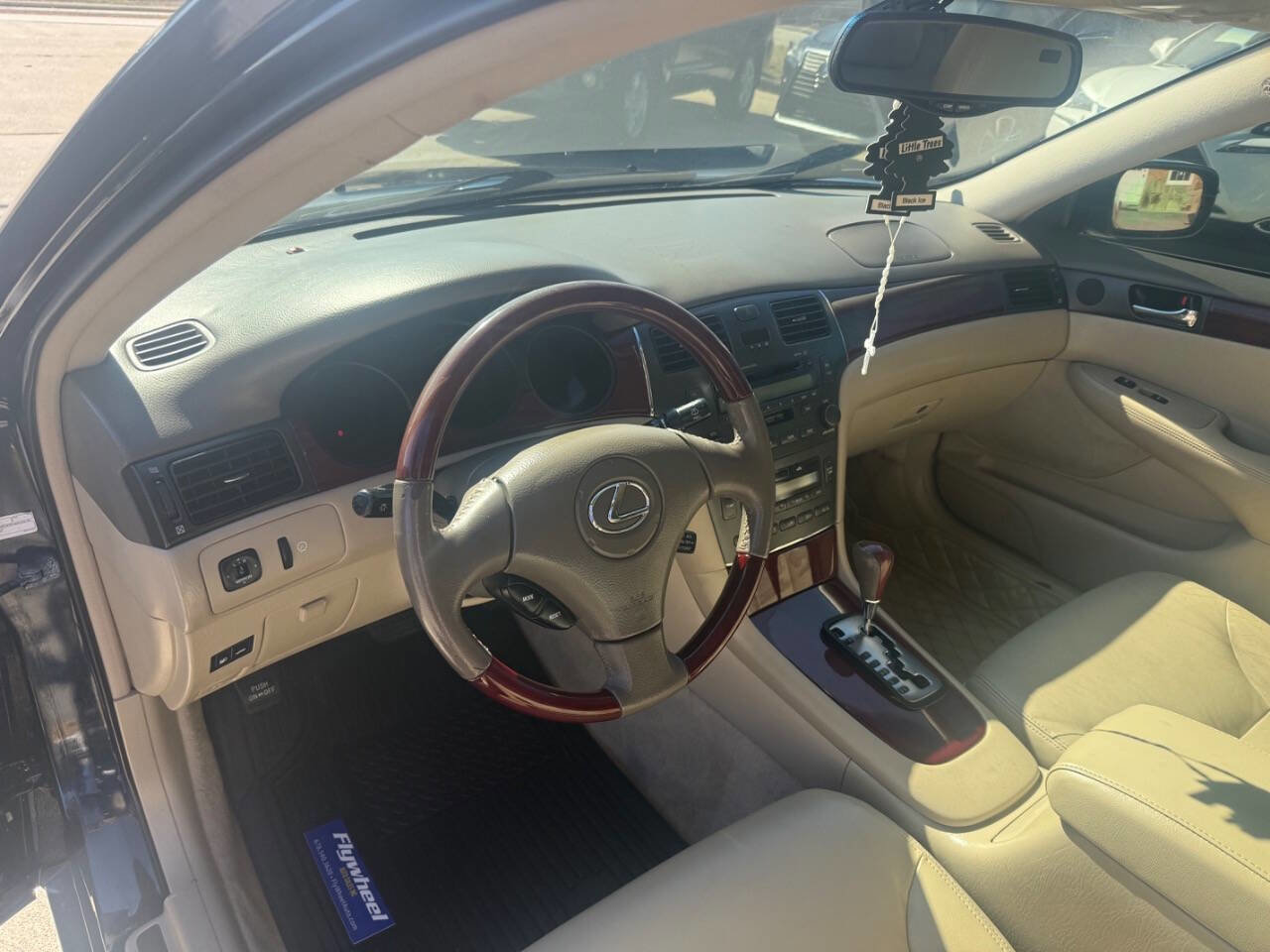 Used 2004 Lexus ES 330 image 14