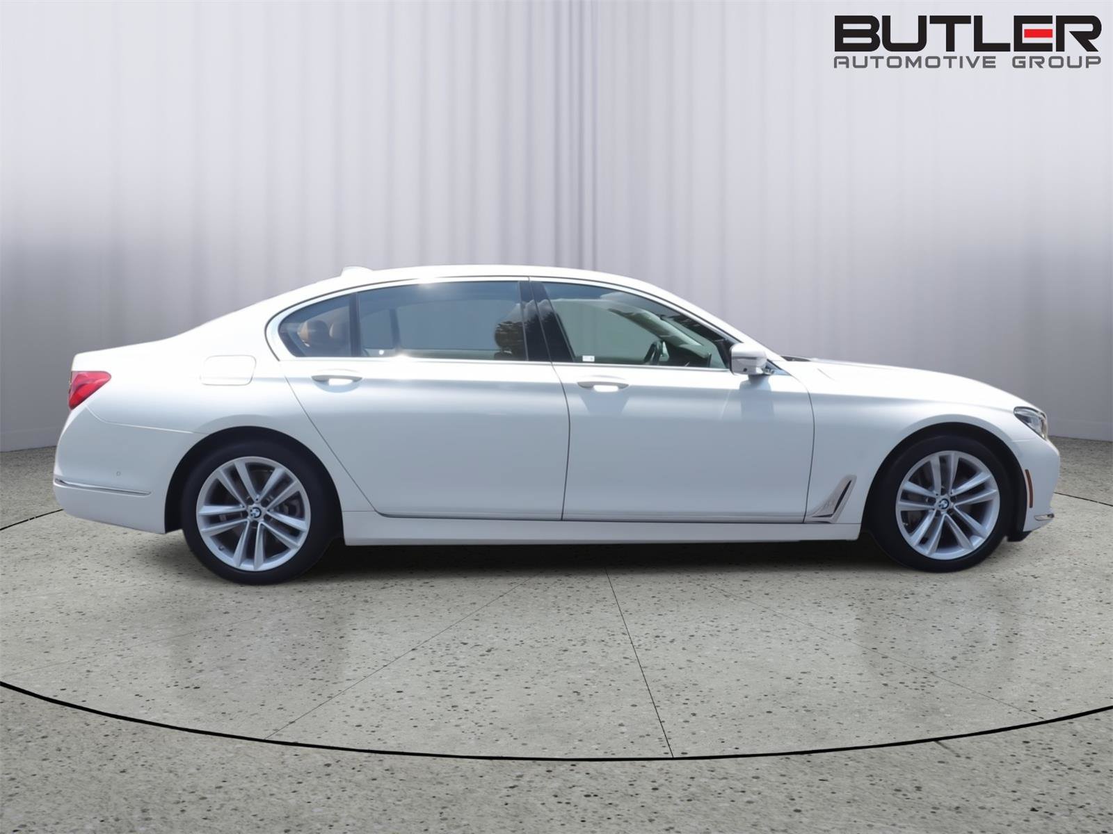 Used 2018 BMW 750i RWD image 7