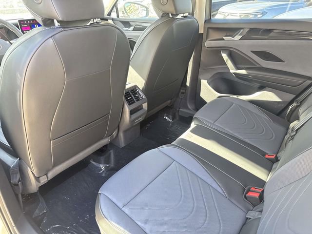 New 2026 Volkswagen Tiguan SE image 10