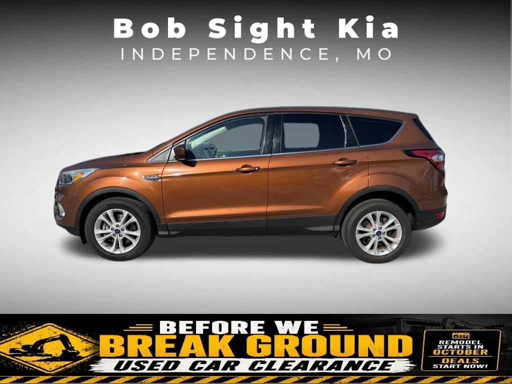 Used 2017 Ford Escape SE AWD/4WD image 4