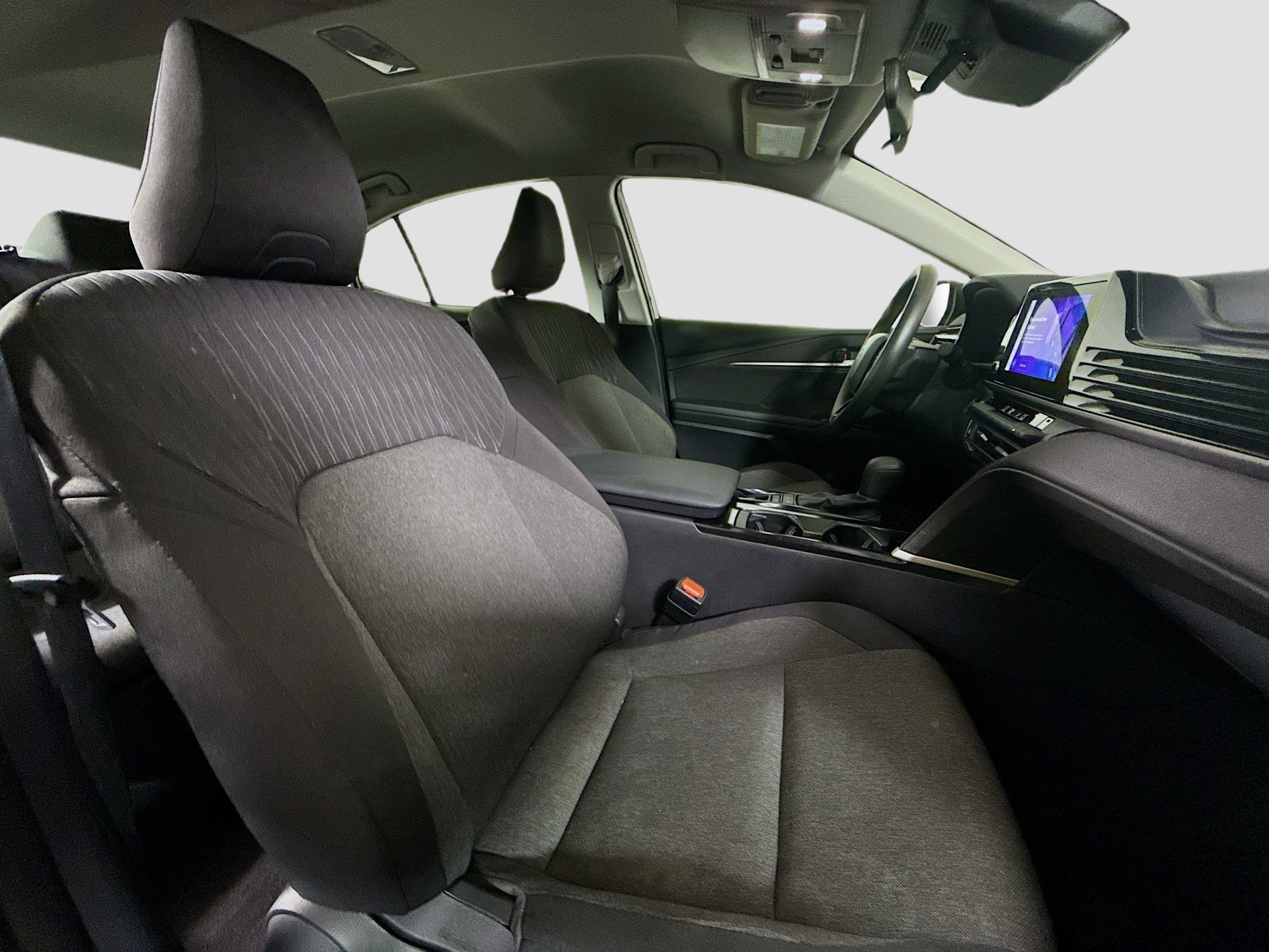 Used 2025 Toyota Camry LE image 29