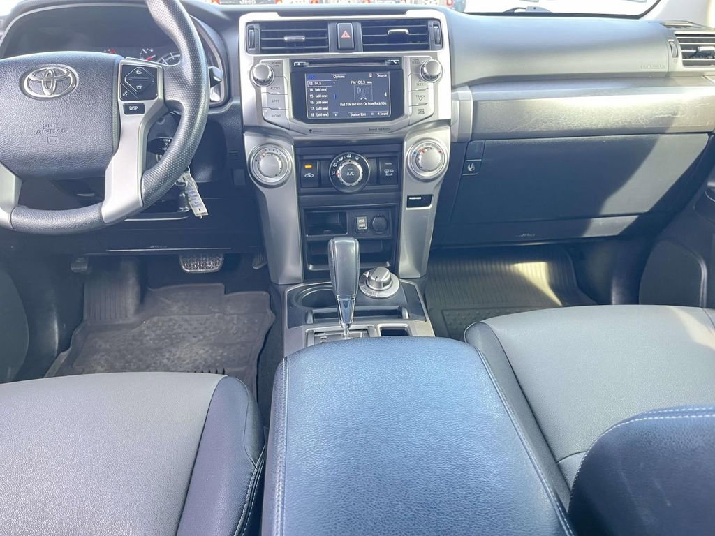 Used 2017 Toyota 4Runner SR5 Premium image 27