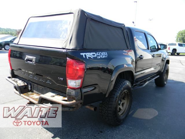 Used 2017 Toyota Tacoma TRD Sport w/ Tow Package (A/T) AWD/4WD image 2