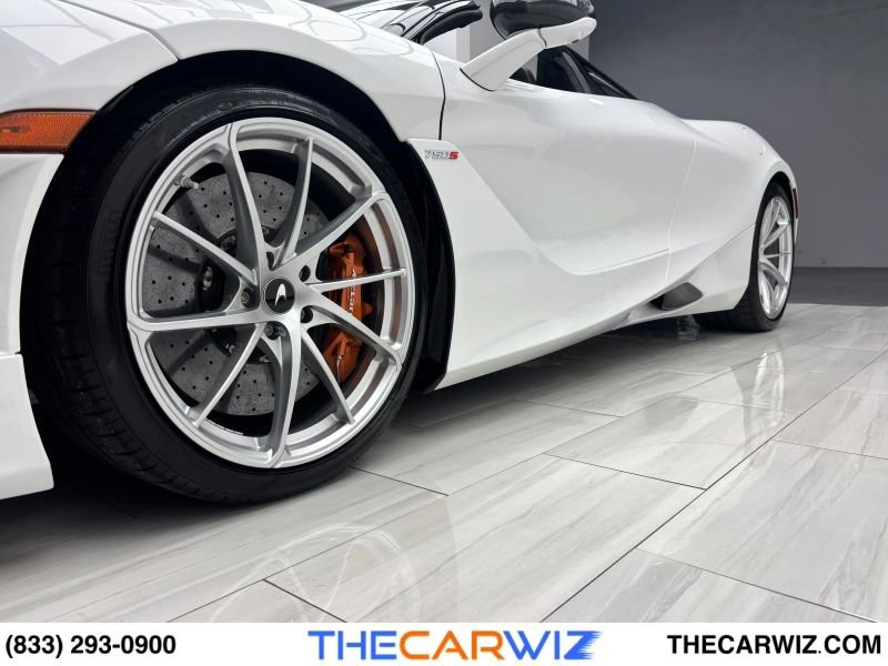 Used 2024 McLaren 750S Spider RWD image 20