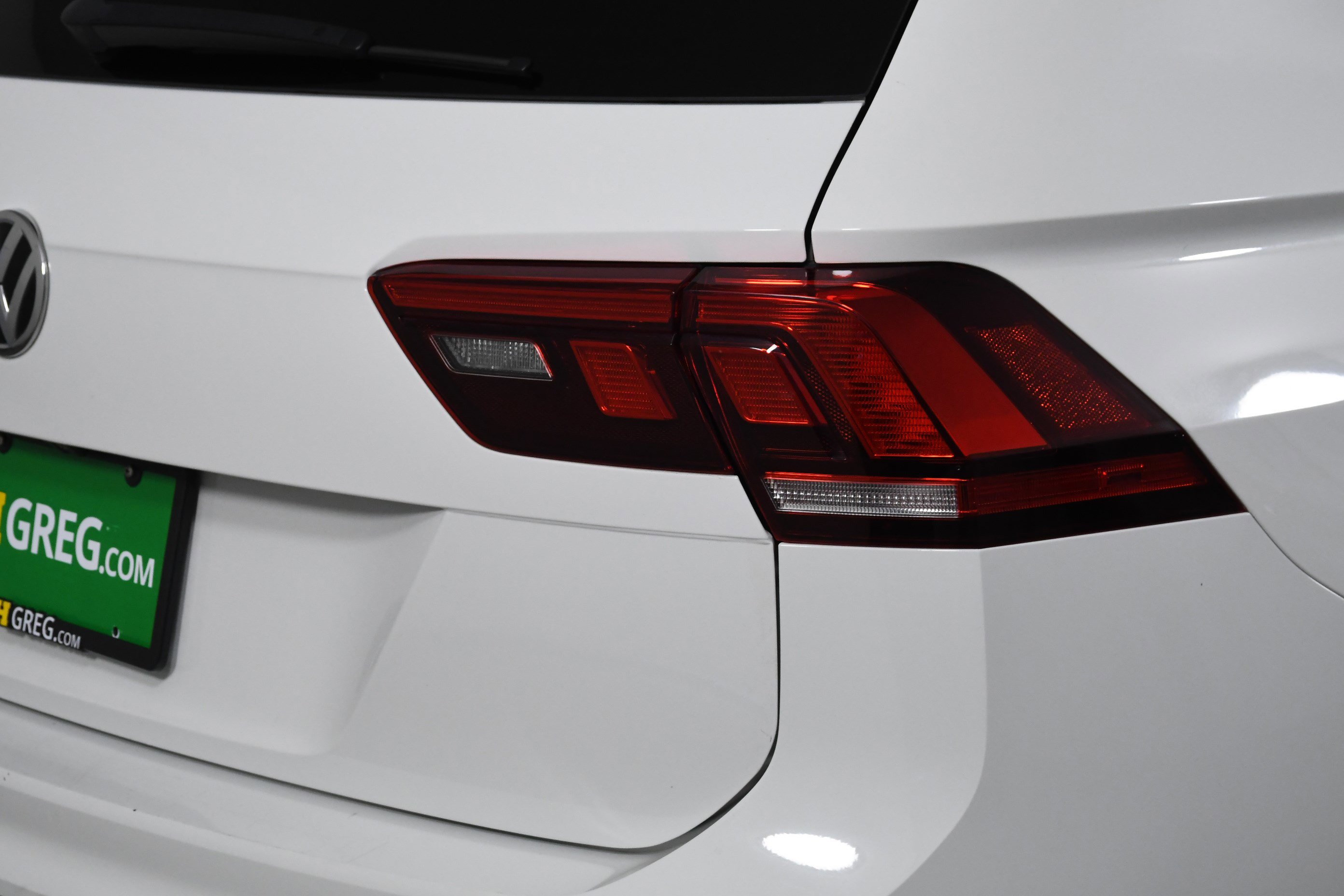 Used 2021 Volkswagen Tiguan SE R-Line image 31