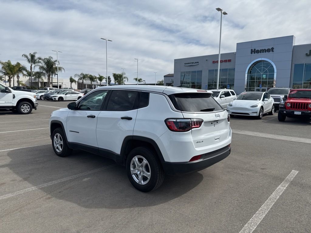 Used 2022 Jeep Compass Sport image 6