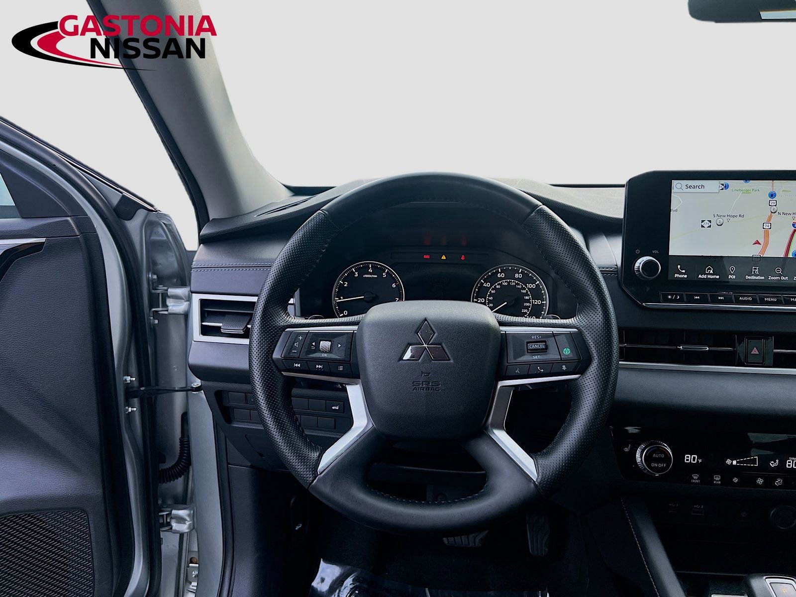 Used 2024 Mitsubishi Outlander SE image 30