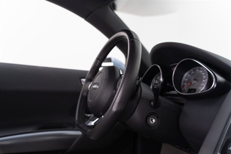 Used 2011 Audi R8 V8 AWD/4WD image 62