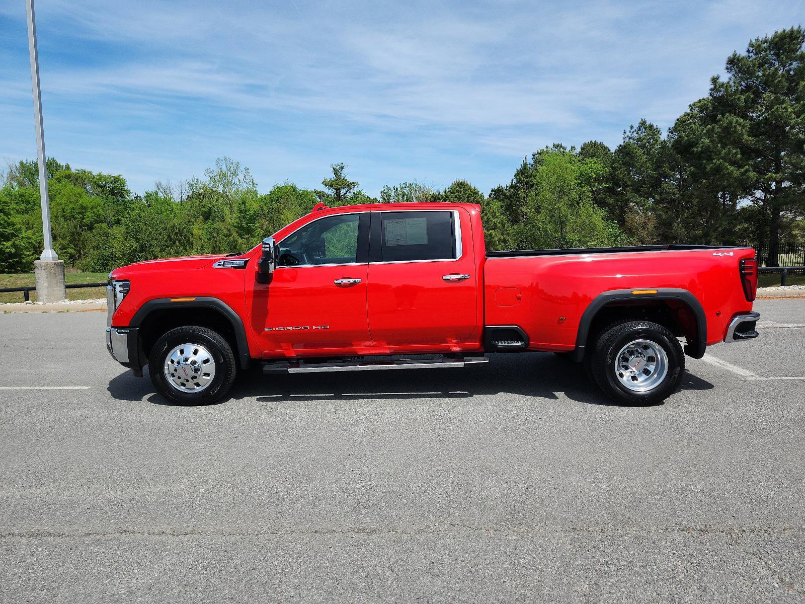 Used 2024 GMC Sierra 3500 SLT w/ SLT Convenience Package image 2