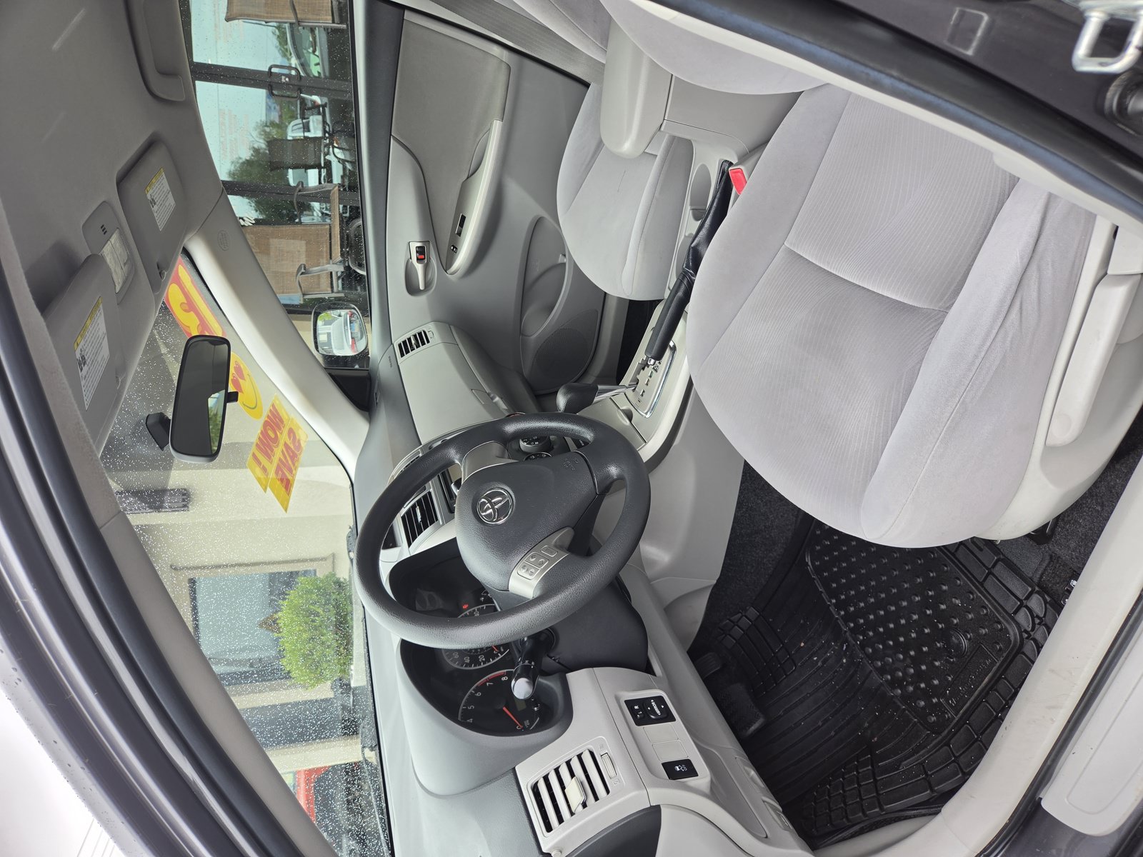 Used 2013 Toyota Corolla LE FWD image 7