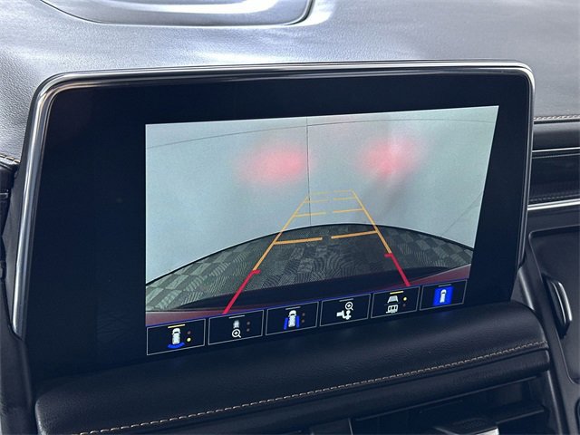 Used 2024 GMC Yukon AT4 w/ Technology Package image 15