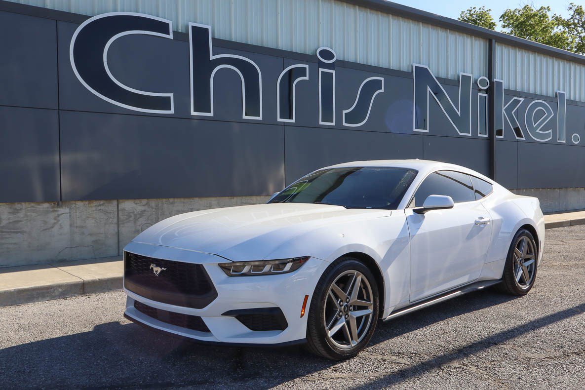Used 2024 Ford Mustang Coupe RWD image 1