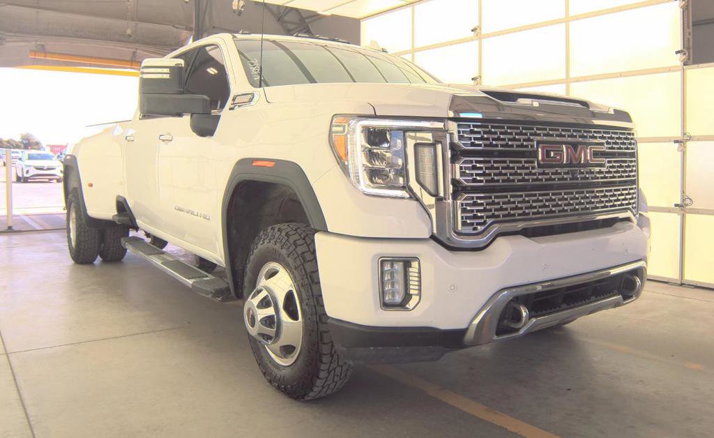 Used 2020 GMC Sierra 3500 Denali w/ Denali Ultimate Package AWD/4WD image 1
