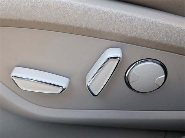 Certified 2023 Lincoln Nautilus Reserve image 13