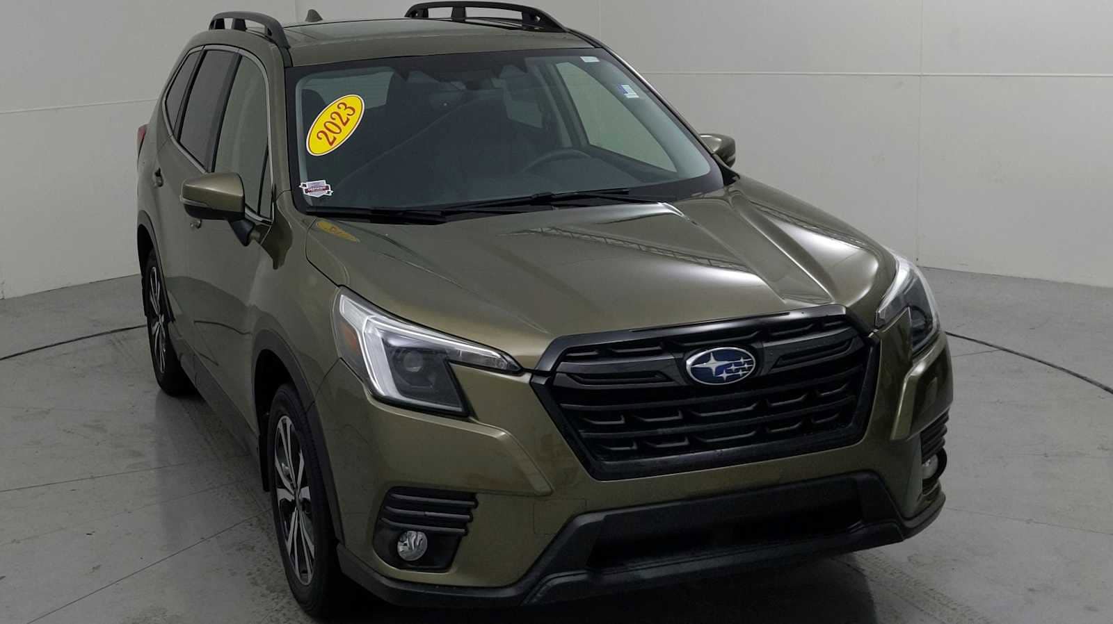 Certified 2023 Subaru Forester Limited AWD/4WD image 2