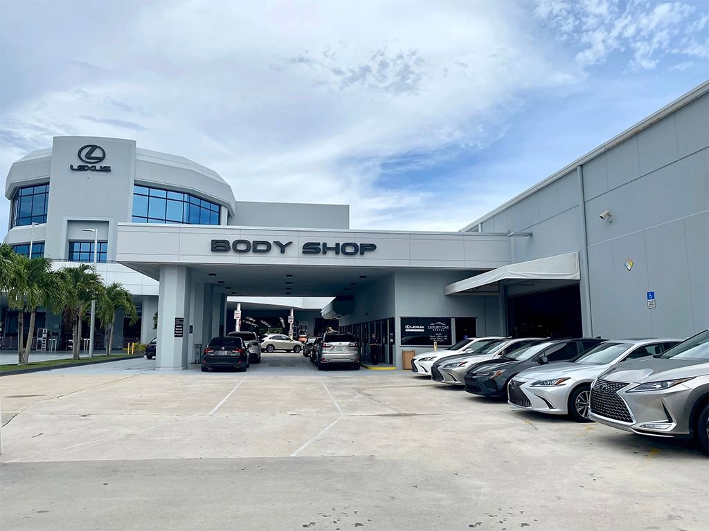 Used 2019 Lexus IS 300 F Sport w/ F Sport Package image 17