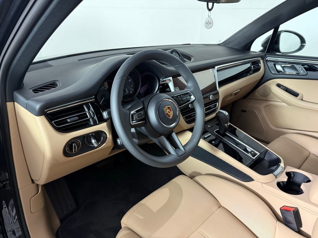 New 2026 Porsche Macan image 5