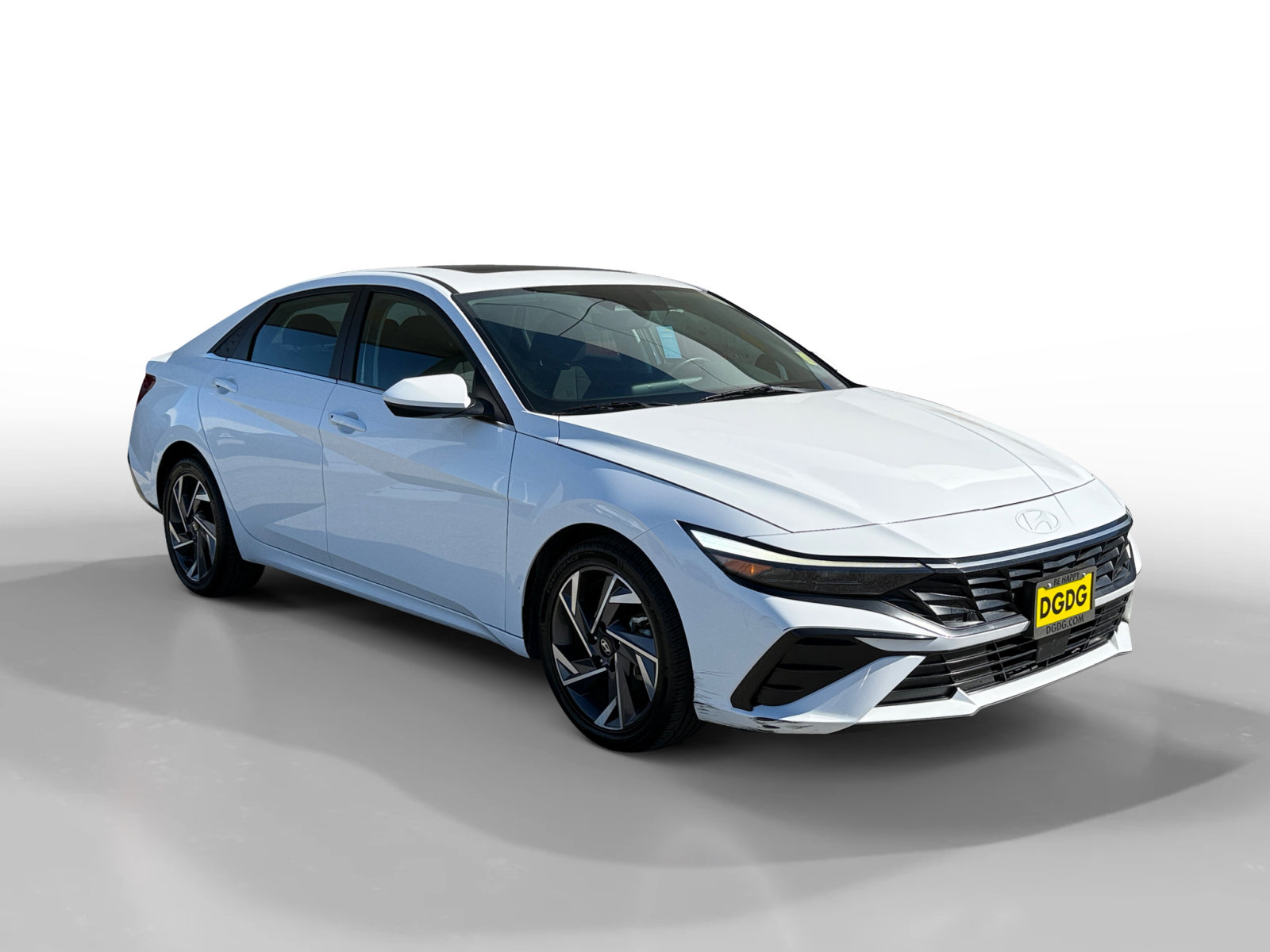 Used 2025 Hyundai Elantra SEL FWD image 7