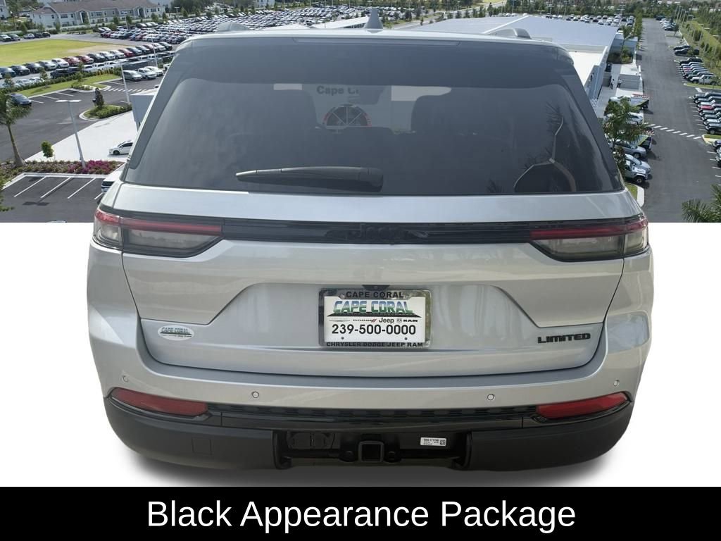 Certified 2025 Jeep Grand Cherokee Limited w/ Black Appearance Package image 5