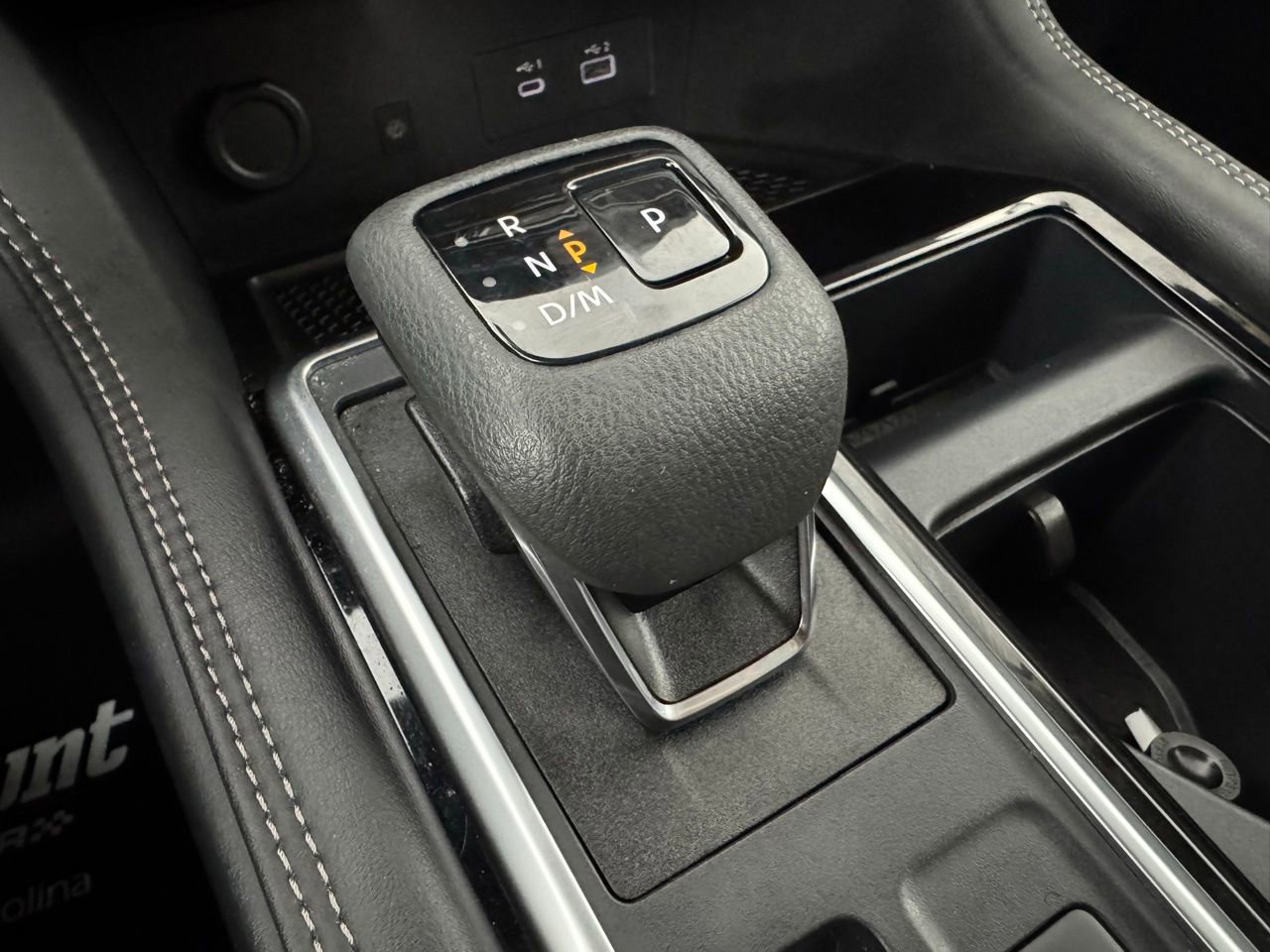 Used 2025 Nissan Pathfinder Platinum image 23