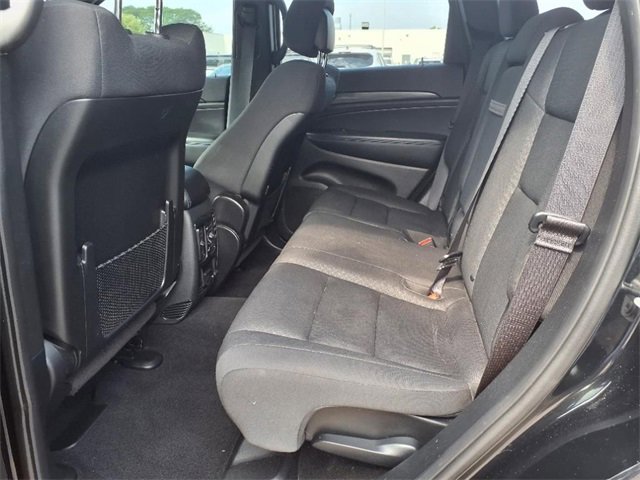 Used 2019 Jeep Grand Cherokee Laredo image 9