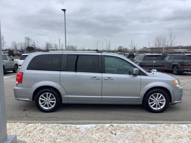 Used 2018 Dodge Grand Caravan SXT FWD image 4