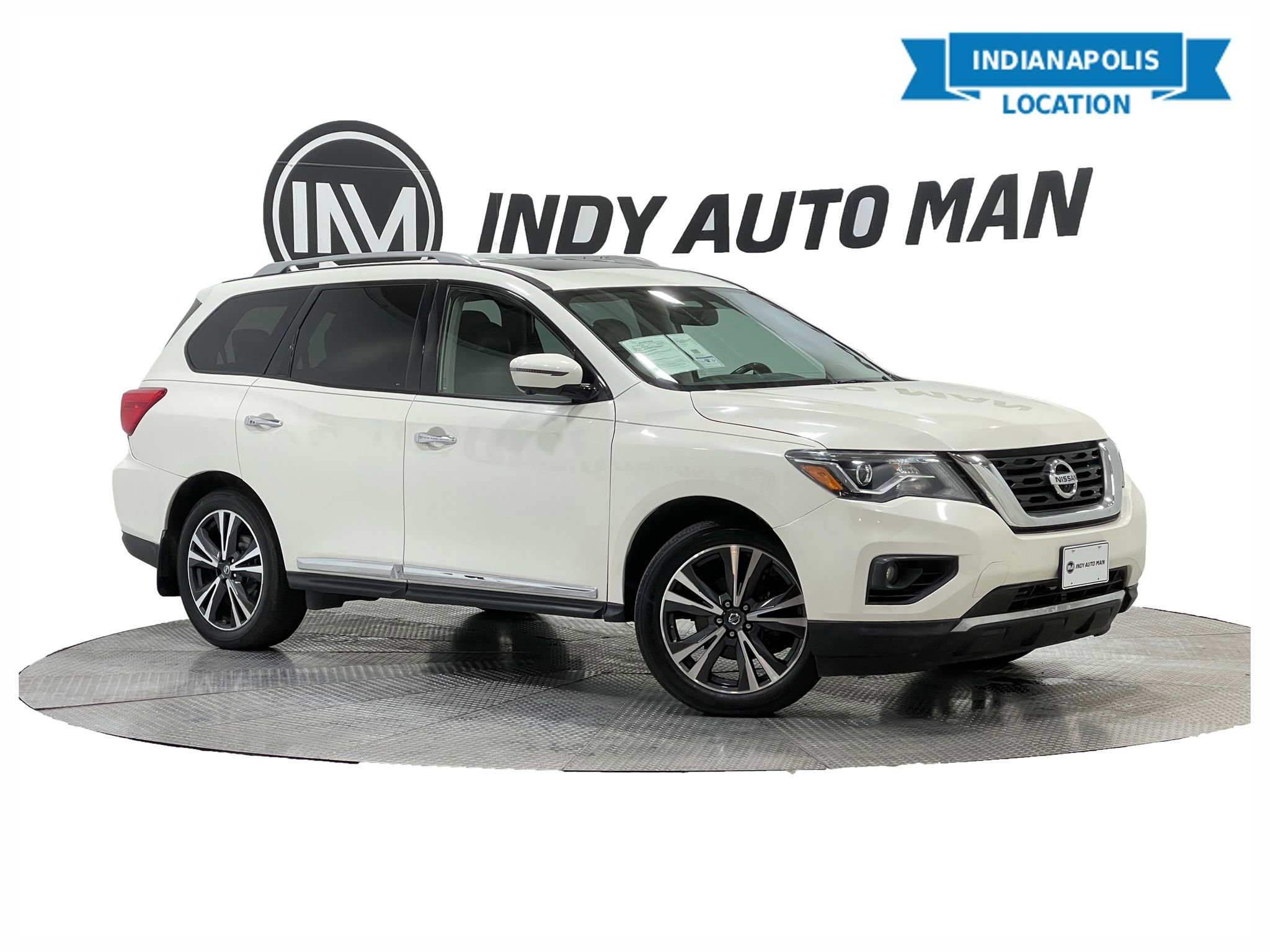Used 2019 Nissan Pathfinder Platinum w/ Cargo Package AWD/4WD image 1