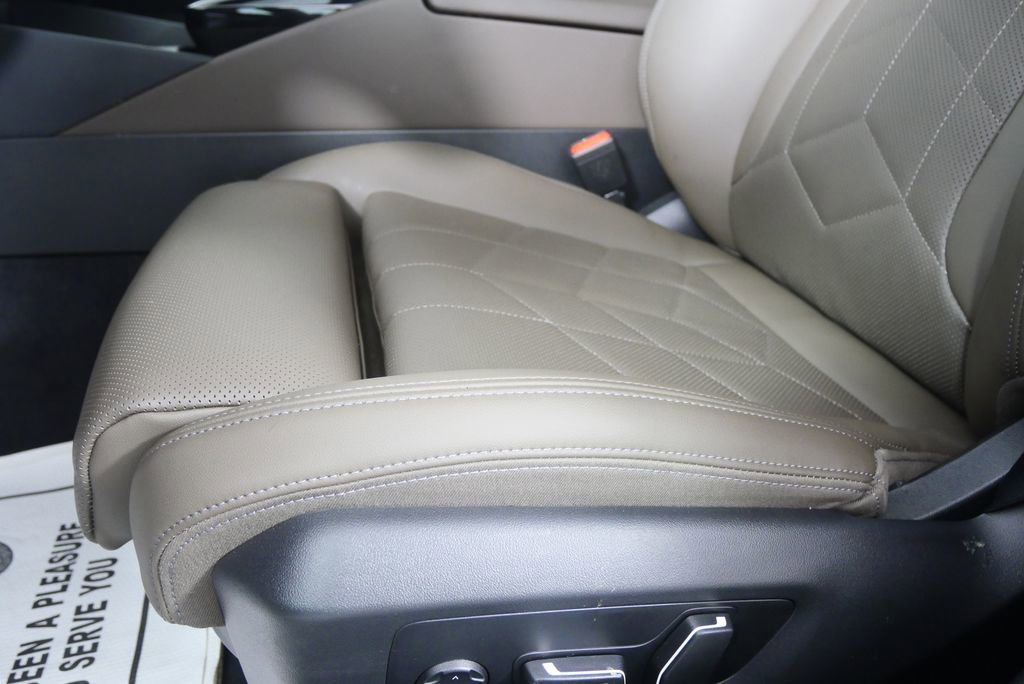 Certified 2026 BMW 530i image 9
