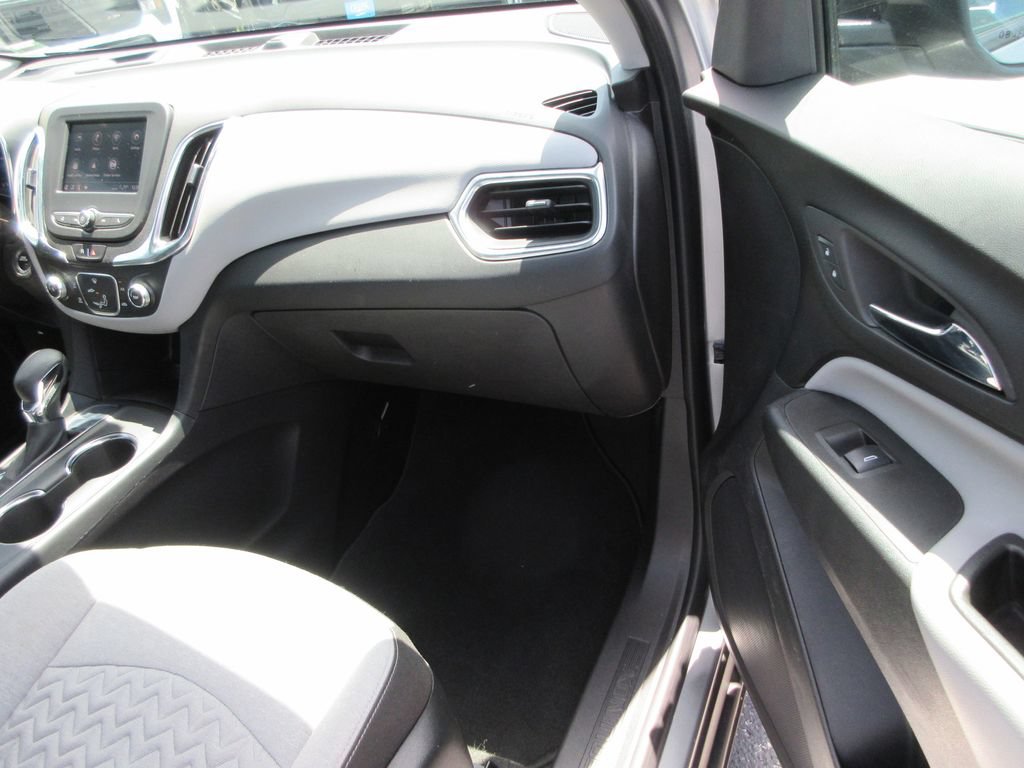 Used 2024 Chevrolet Equinox LS w/ LS Convenience Package FWD image 17