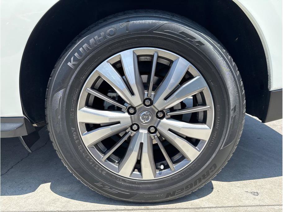 Used 2020 Nissan Pathfinder SL FWD image 13