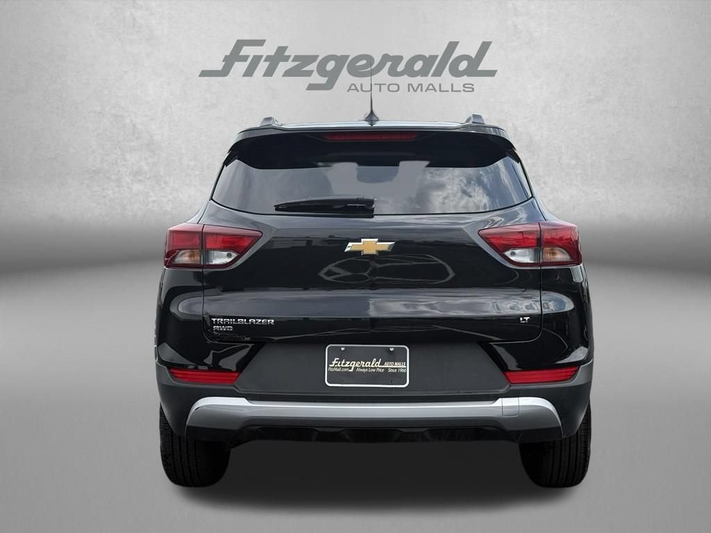 Used 2026 Chevrolet TrailBlazer LT AWD/4WD image 9