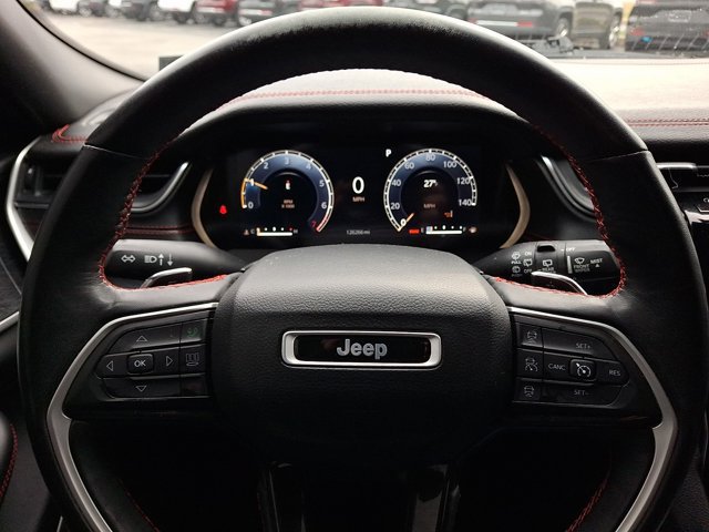 Used 2022 Jeep Grand Cherokee Trailhawk AWD/4WD image 24
