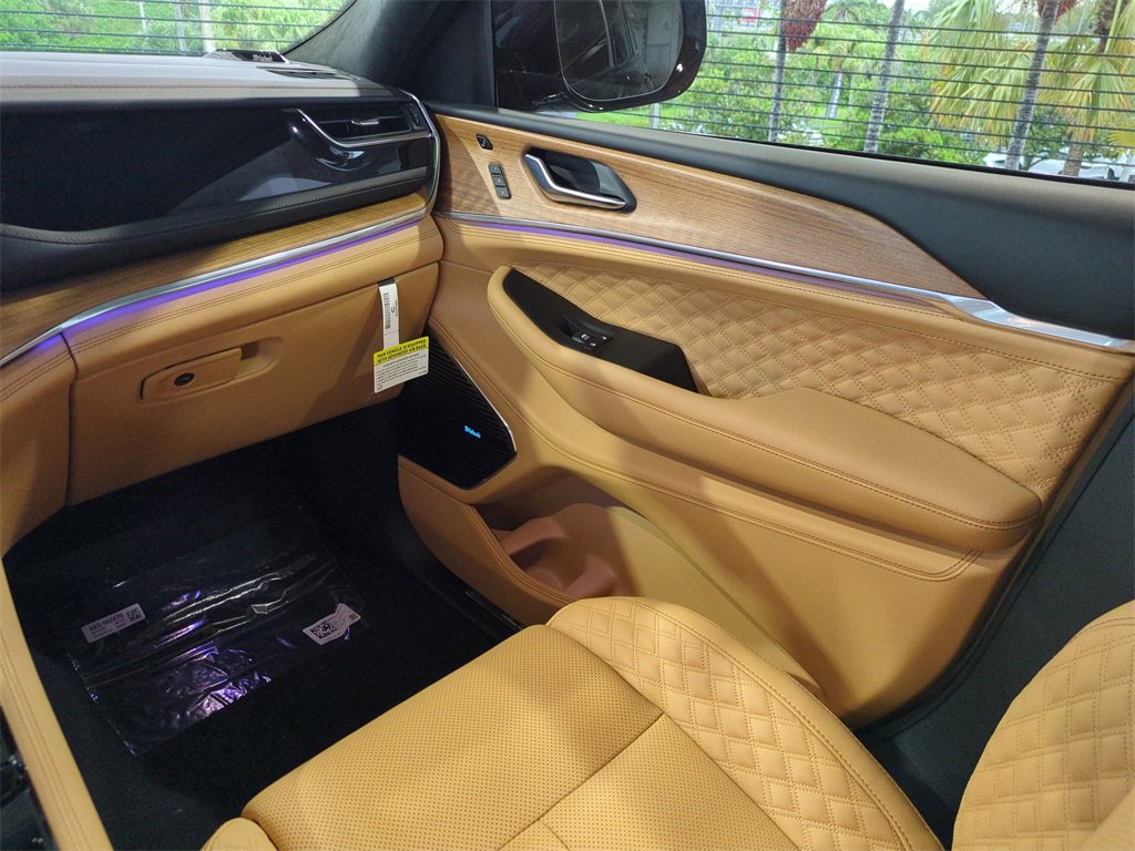 New 2025 Jeep Grand Cherokee Summit image 18