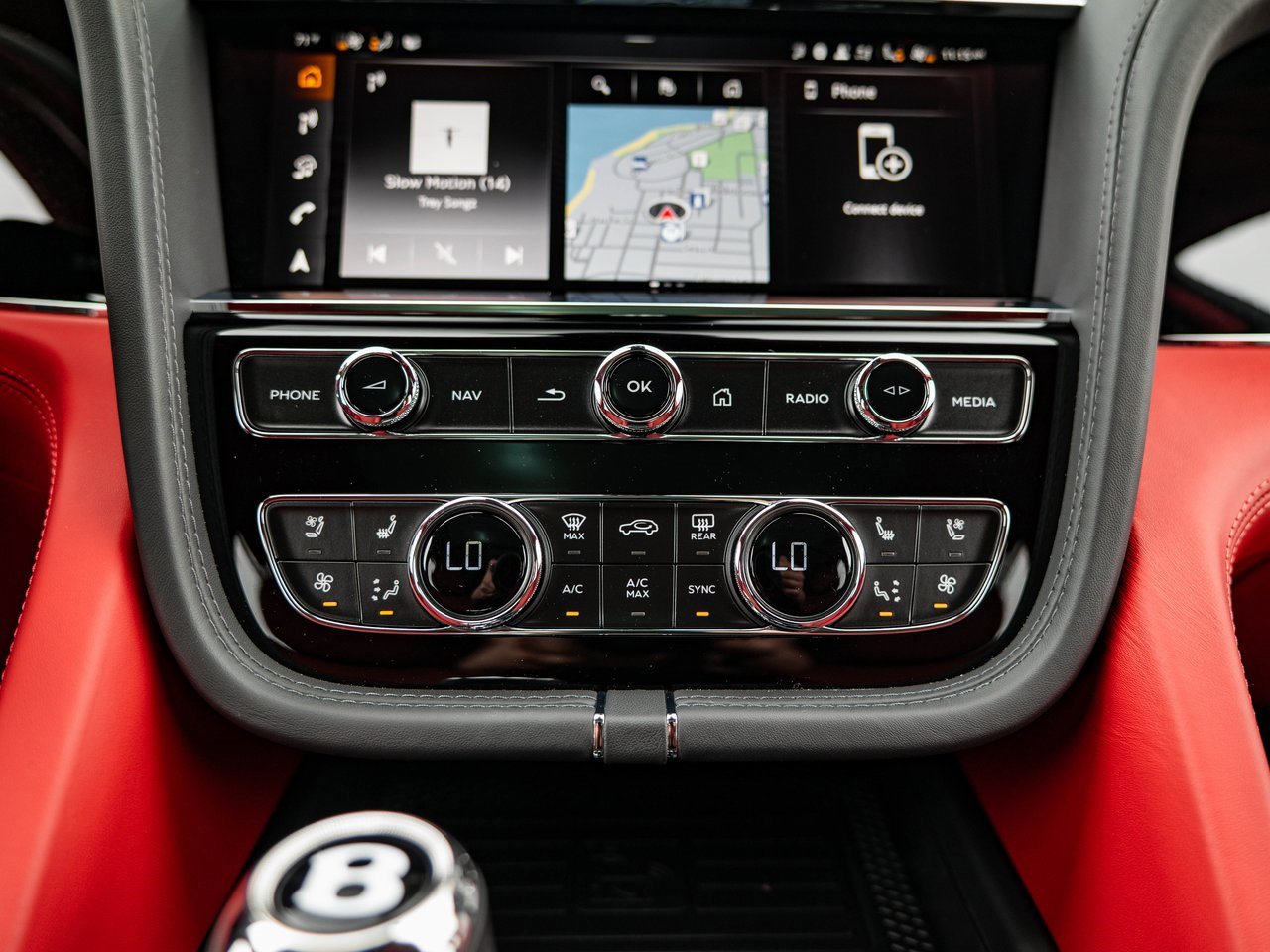 Used 2025 Bentley Bentayga V8 image 9