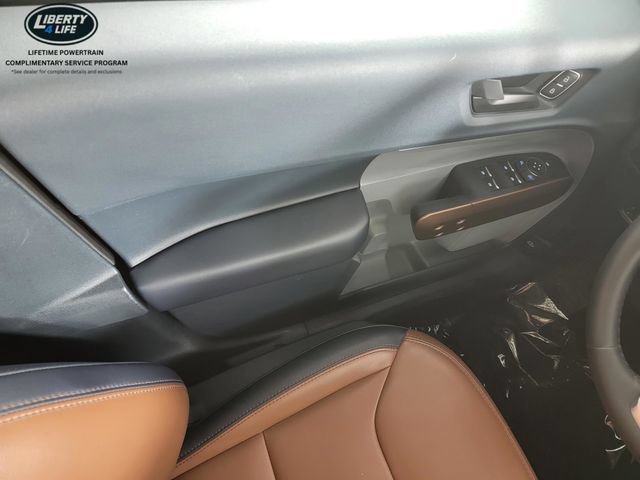 Certified 2023 Ford Maverick Lariat w/ Lariat Luxury Package AWD/4WD image 32
