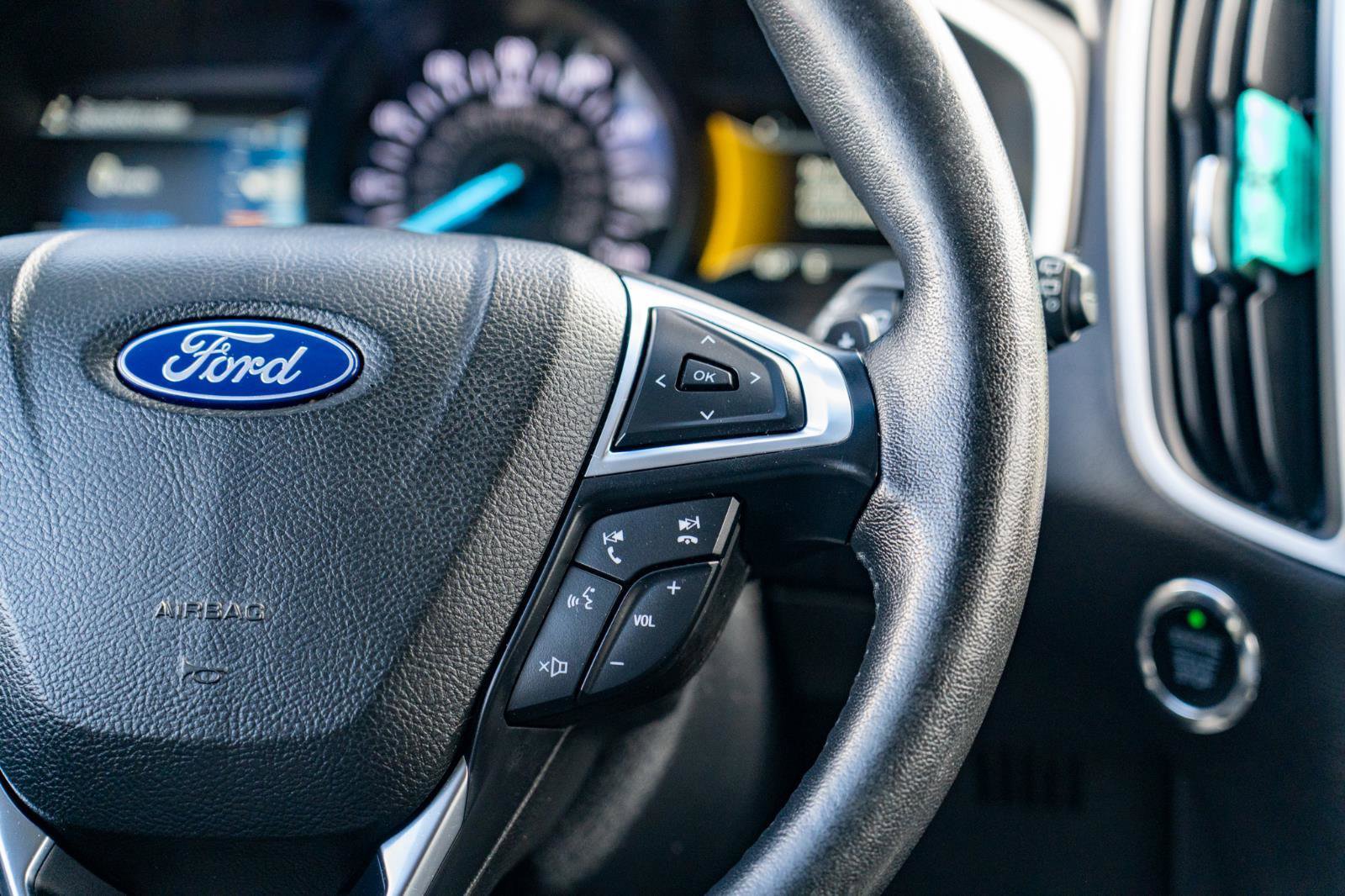 Used 2018 Ford Edge SEL w/ Equipment Group 201A AWD/4WD image 23