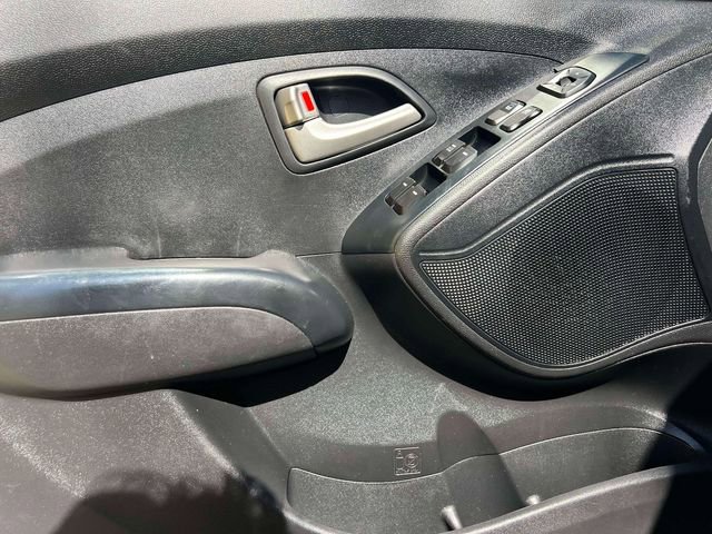 Used 2013 Hyundai Tucson GL FWD image 15