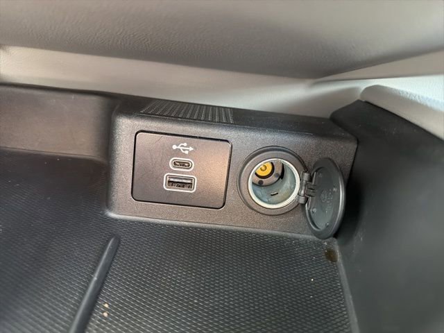 Used 2024 Ford Escape Active image 31