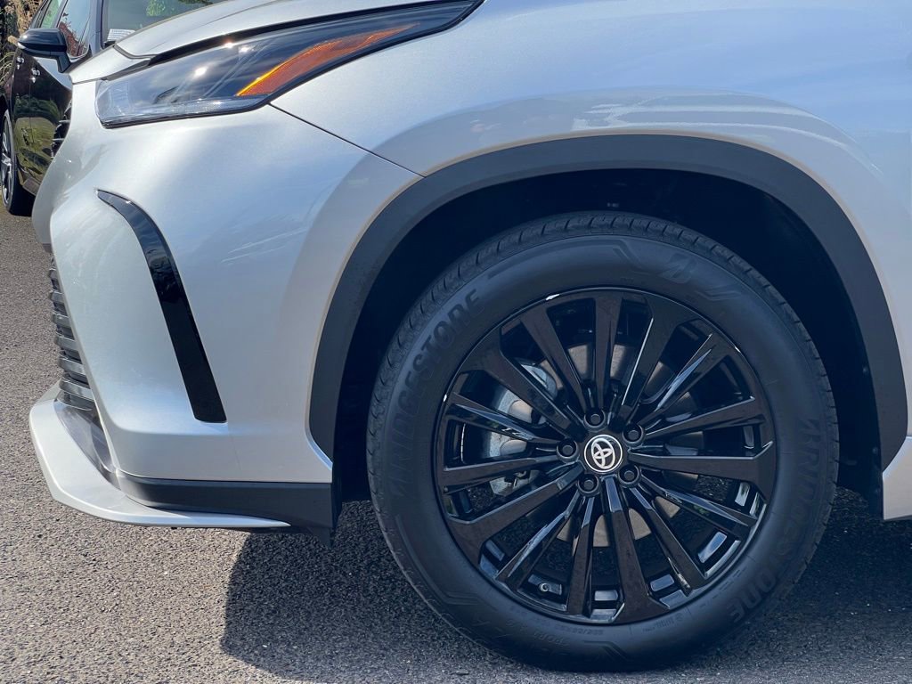 Certified 2024 Toyota Highlander XSE image 23