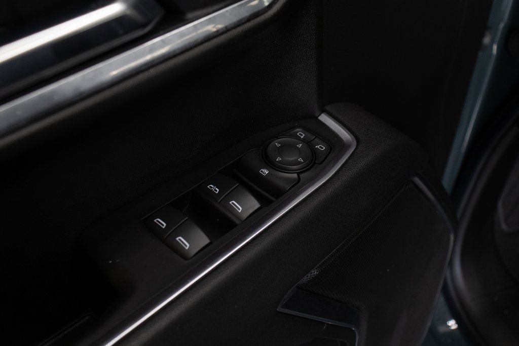 Used 2025 Chevrolet Silverado 1500 LT image 17