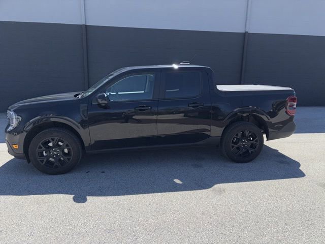 Certified 2025 Ford Maverick Lariat w/ Black Appearance Package