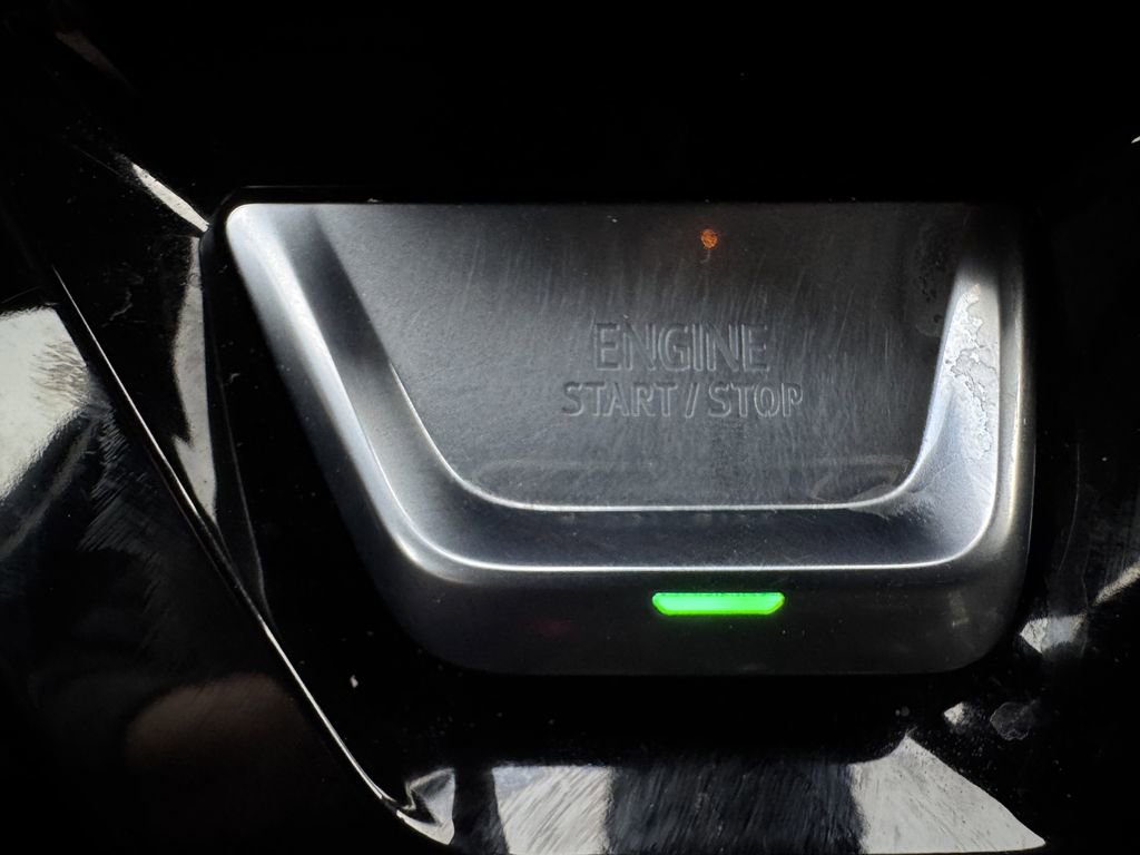 Used 2024 GMC Sierra 1500 AT4 w/ Technology Package AWD/4WD image 22