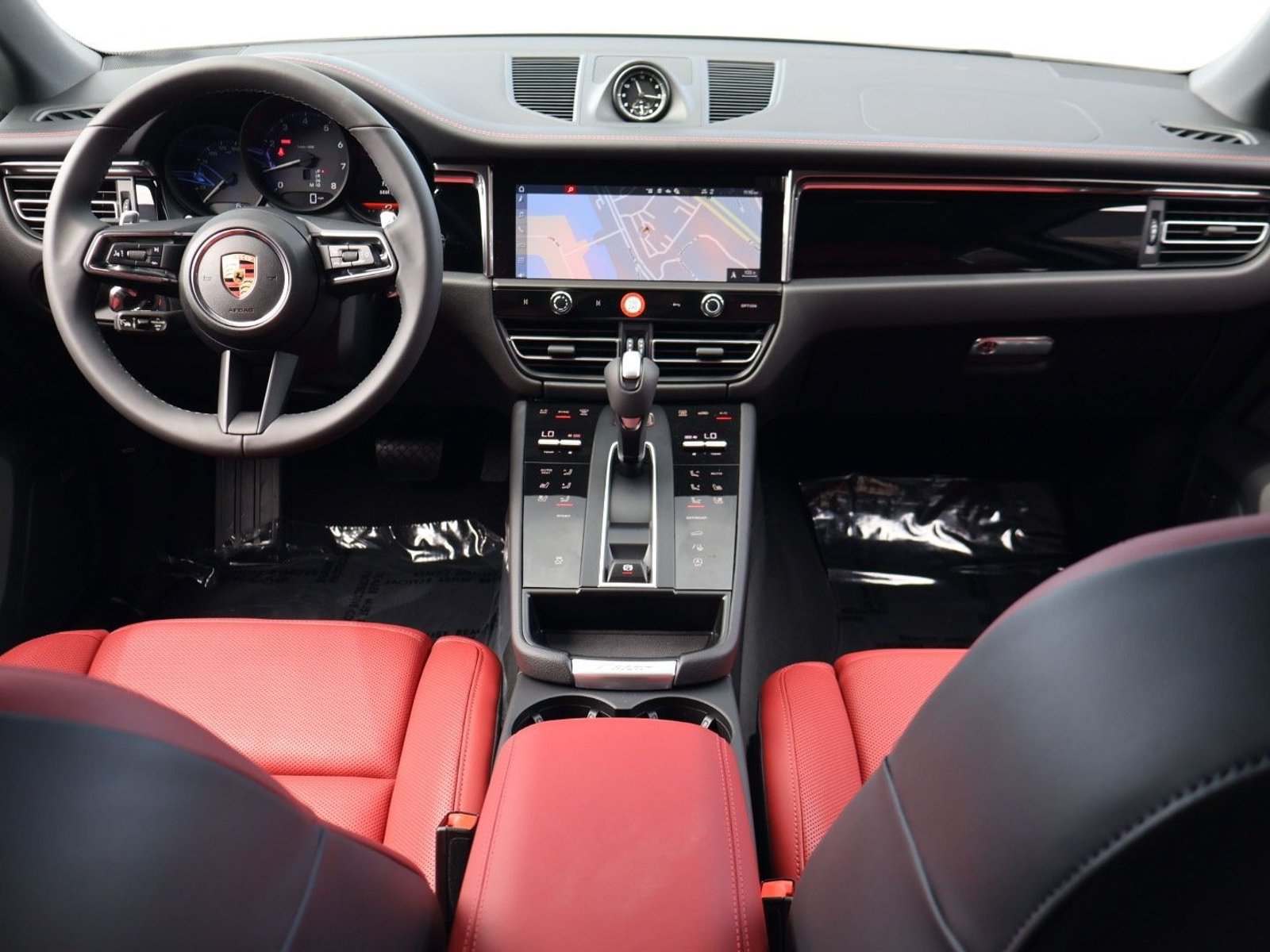 New 2026 Porsche Macan AWD/4WD image 21